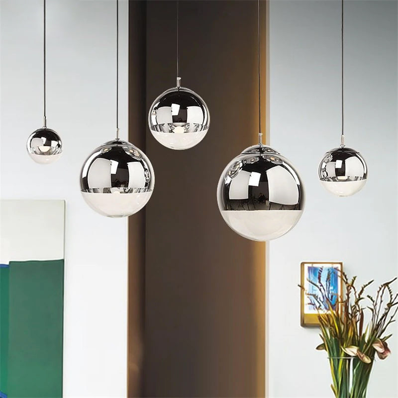 LumaOrb Glas-Hängeleuchte Silber und Klare Kugeln | Lersk