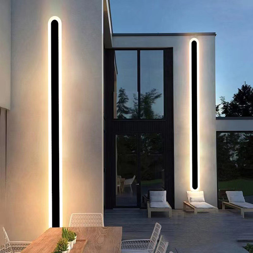 AstraLumen Außenwandleuchte mit linearem ovalem Design | Lersk