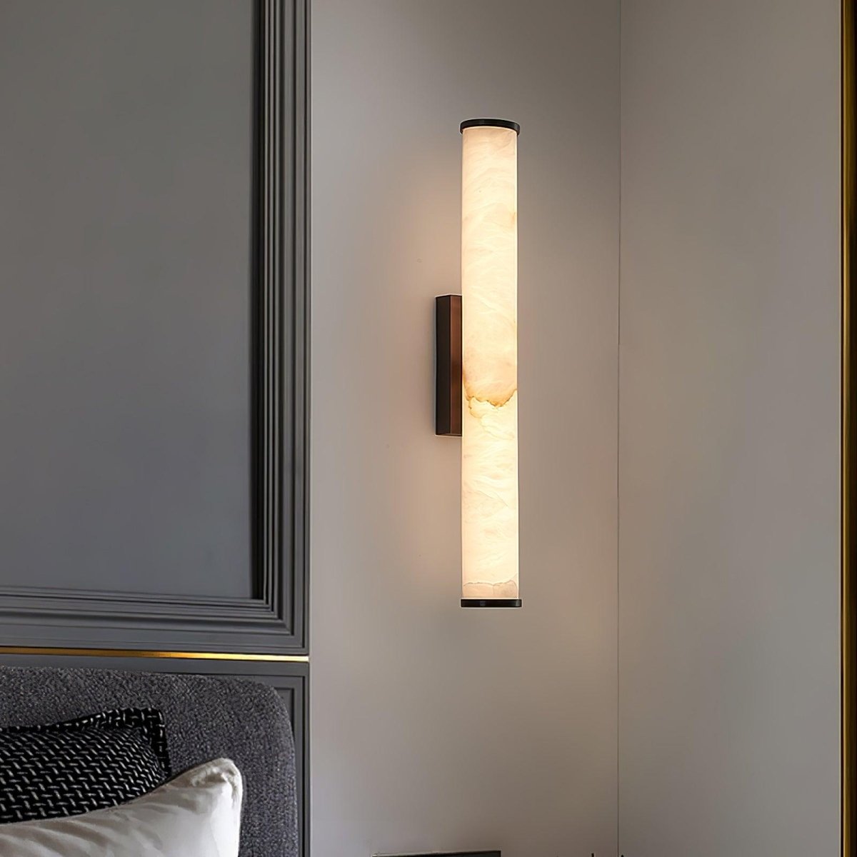 LED-Wandleuchte mit Alabaster-Röhrendesign, 1 Licht | Lersk