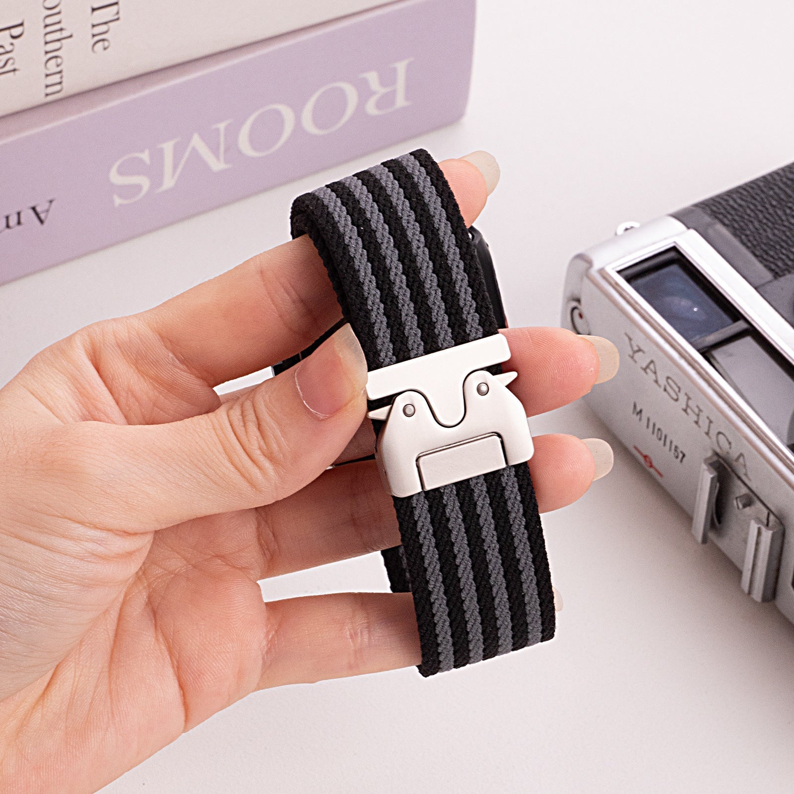 Averra Braided Nylon Band for Apple Watch | Lersk
