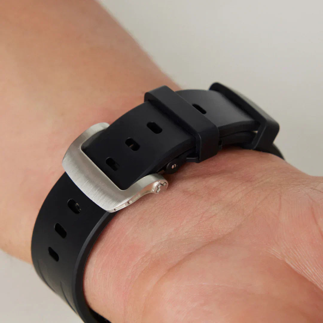 Valoria | Premium Silicone Band With Metal Butterfly Buckle For Apple Watch | Lersk
