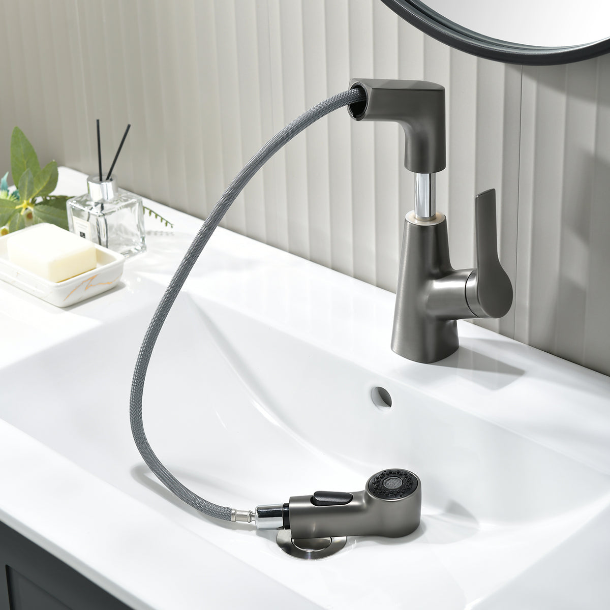 Tavero | Single-Hole Swivel Pull-Out Faucet | Lersk