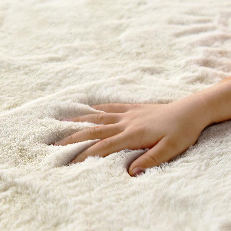 Plush Nordic Faux Fur Microfiber Rug | Lersk