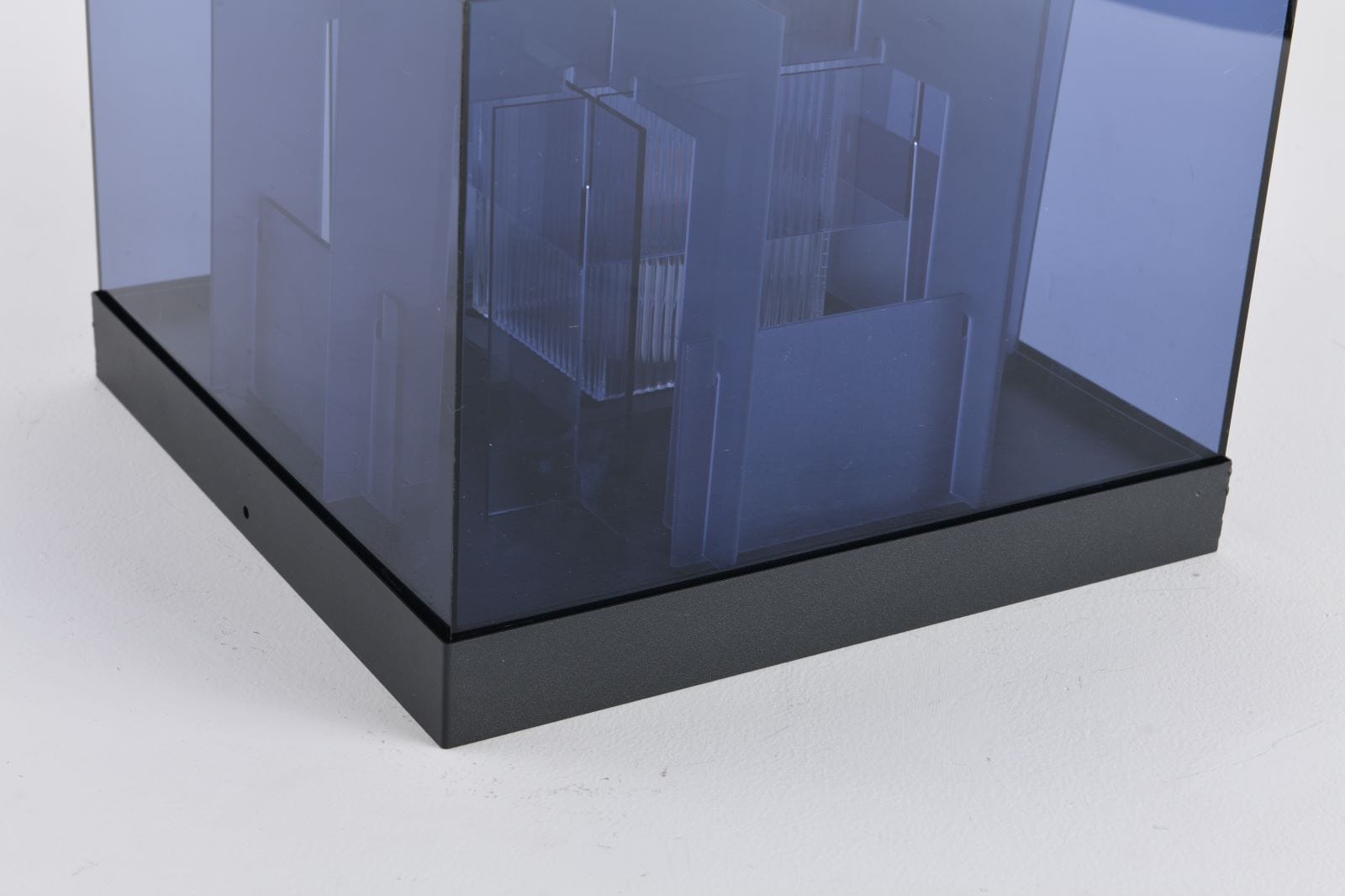 Lunara Gleam Outdoor Solar Light | Lersk