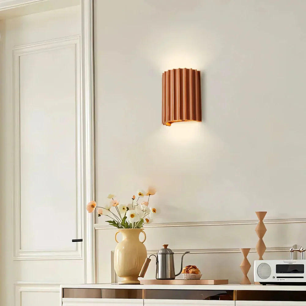Minimalistická nástěnná lampa s jemným ambientním světlem pro moderní domovy | Lersk