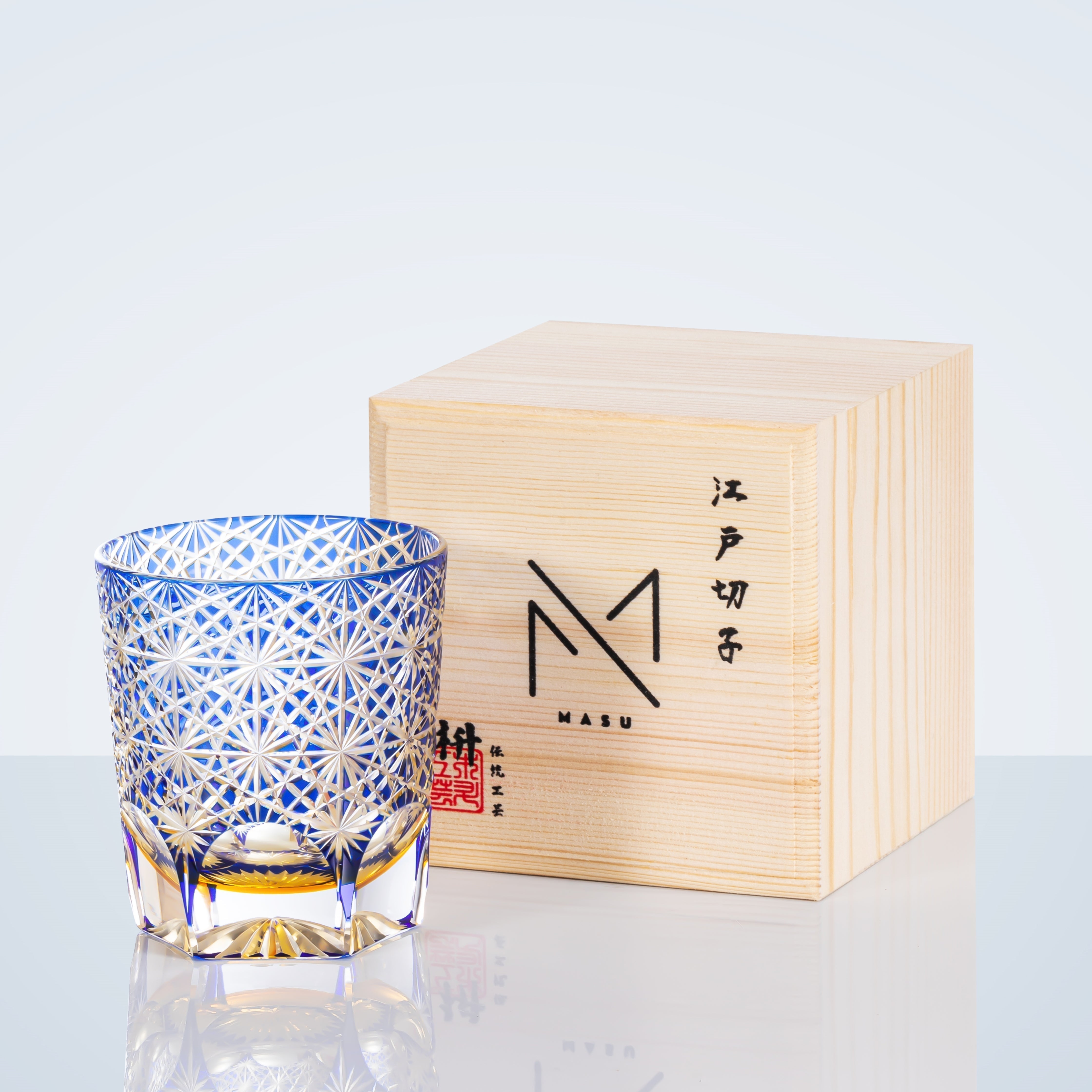 Kirrea handgefertigtes Whiskyglas in Blau und Bernstein mit Holzkiste | Lersk