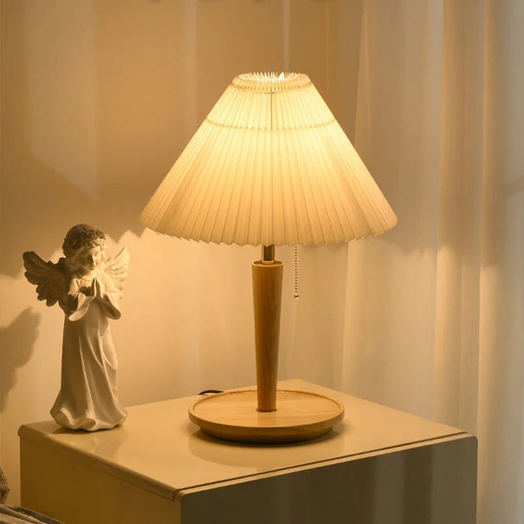 CedarGlow Retro Wood Table Lamp with Pleated Design | Lersk