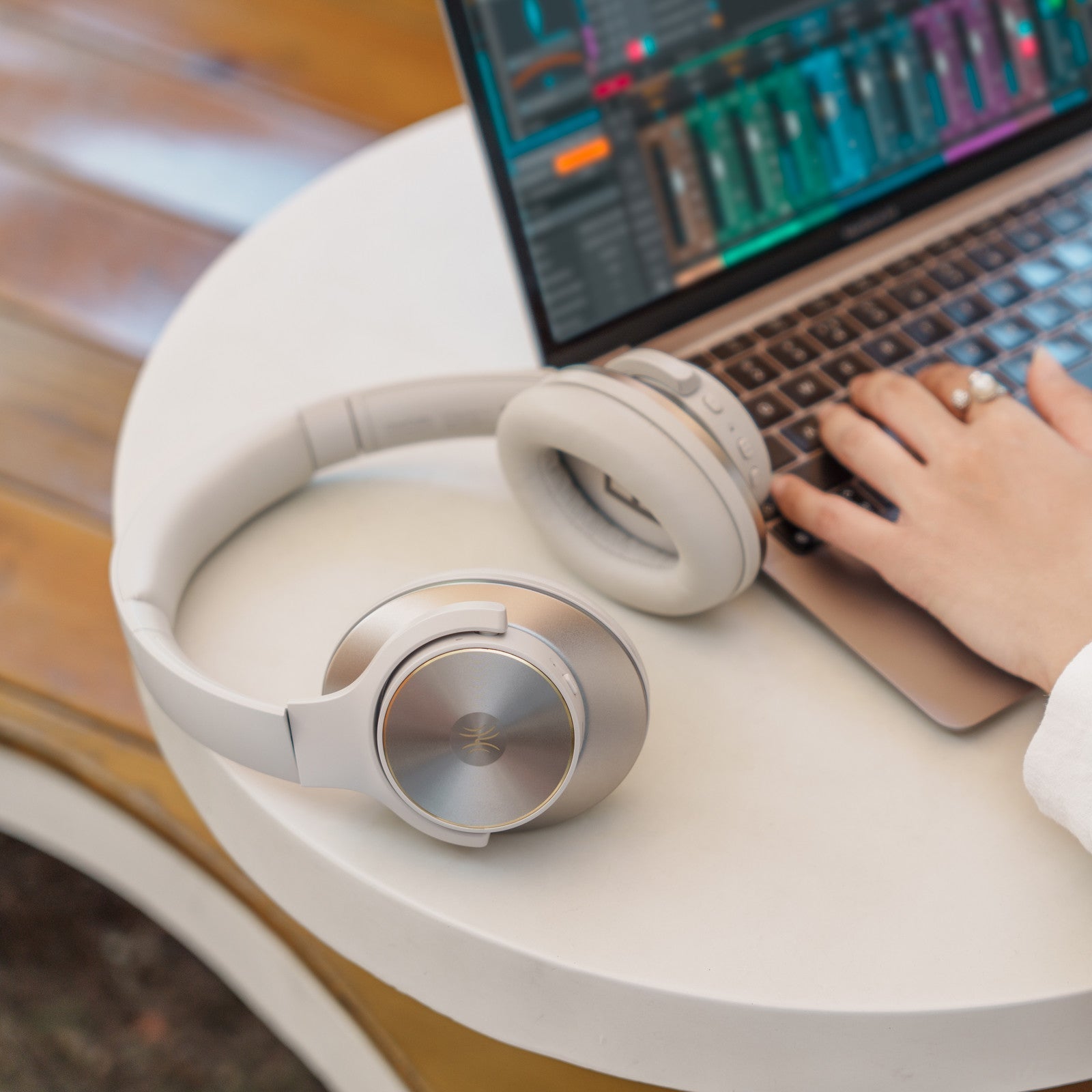 Cuffie Wireless Over-Ear Kirrea ANC, Bluetooth 5.0 con Microfono | Lersk