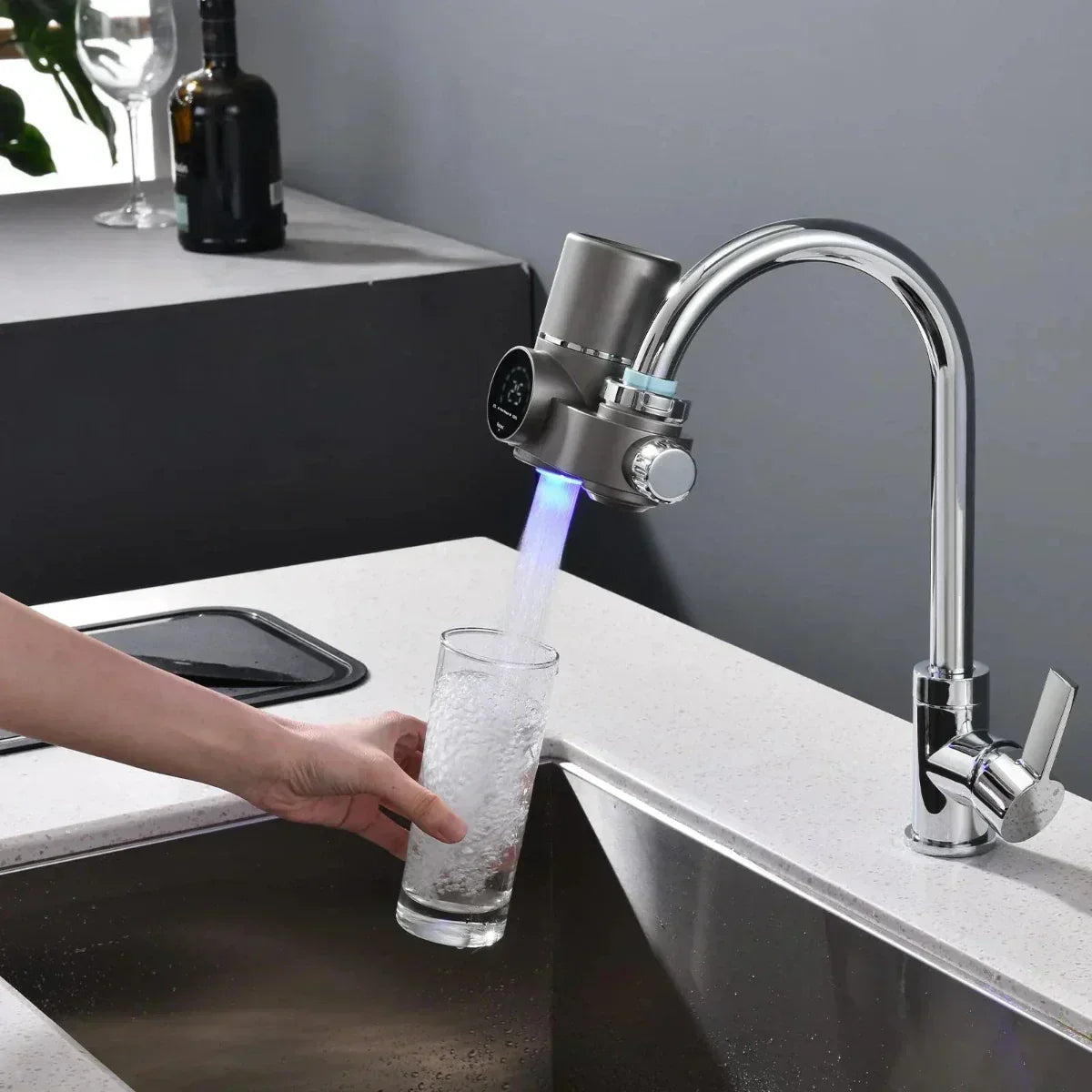 Filtro per acqua del rubinetto ClearView a LED con display per acqua più pulita | Lersk