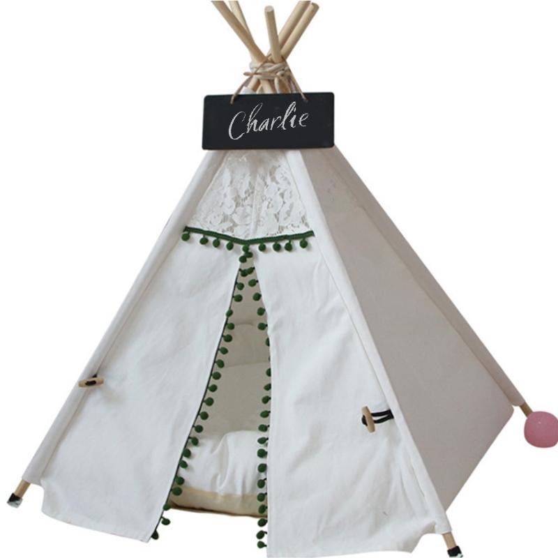 Willow And Woof | Spitzen-Pompon-Hundetepee in Vintage-Grün und Elfenbein mit Kissen | Lersk