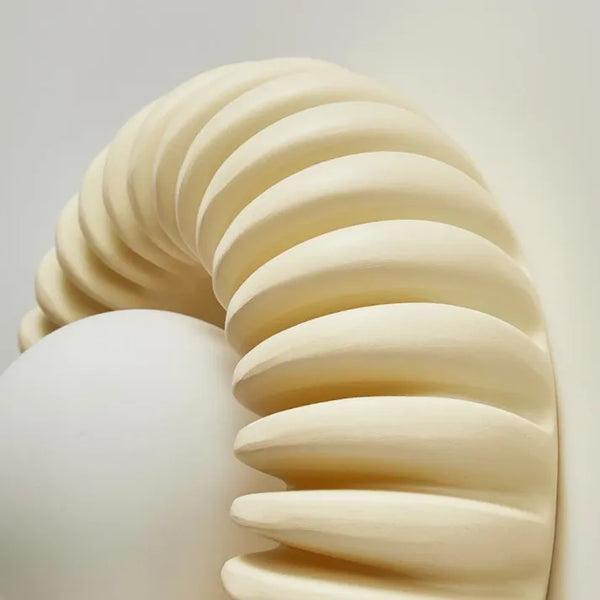 Lyria Harz-Wandlampe Modernes Ambientelicht Sanftes Leuchten | Lersk