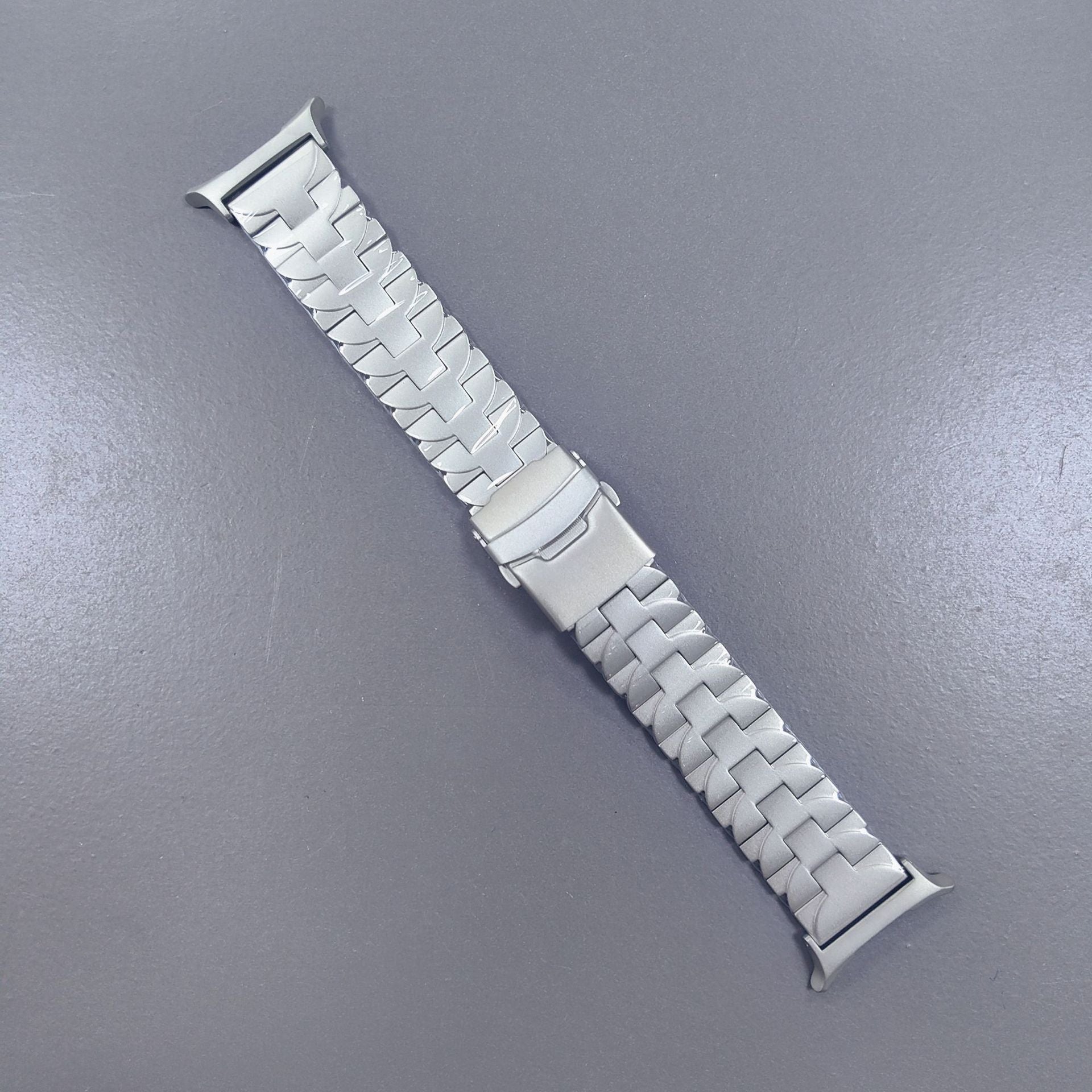 Liora Butterfly-Shaped Titanium Watch Band for 47mm Smartwatches | Lersk