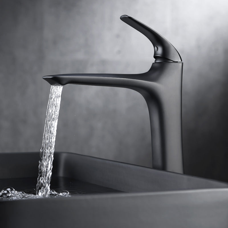 Brass Single-Lever Bathroom Faucet for One-Hole Sinks | Lersk