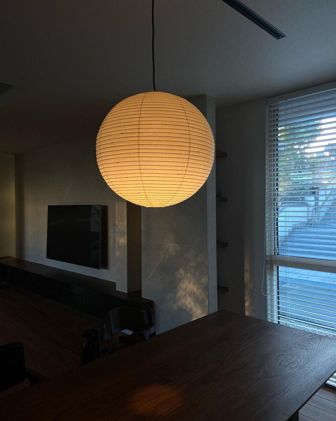 Suspension Kirei Studio Lampe Akari Inspirée du Milieu du Siècle | Lersk