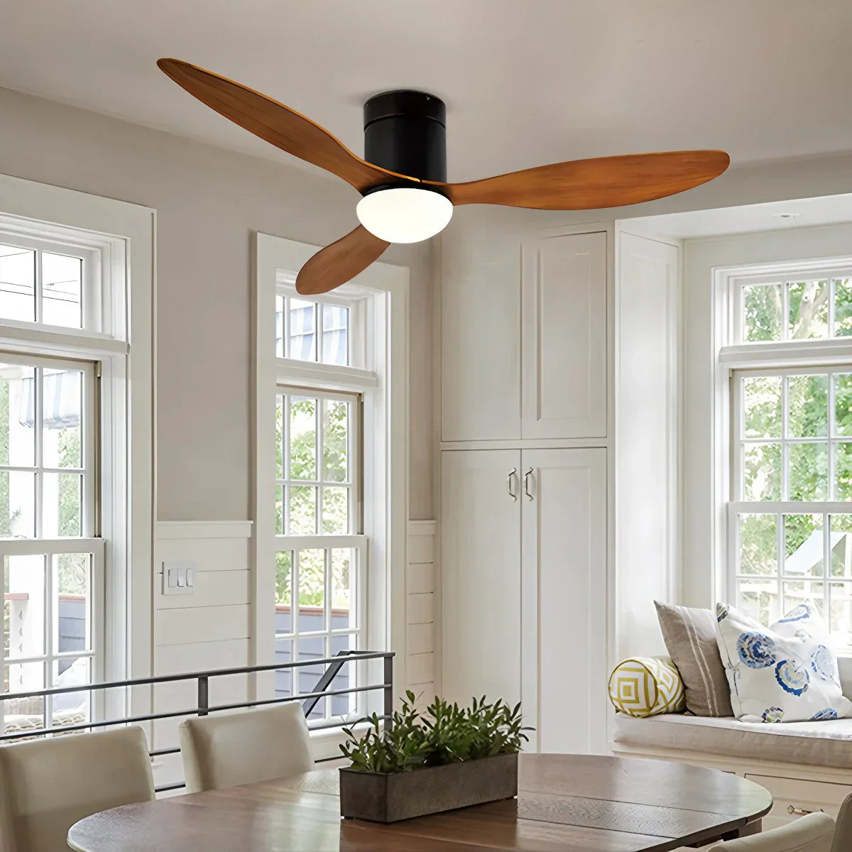 Ventilador de techo moderno de 3 aspas con luz | Lersk