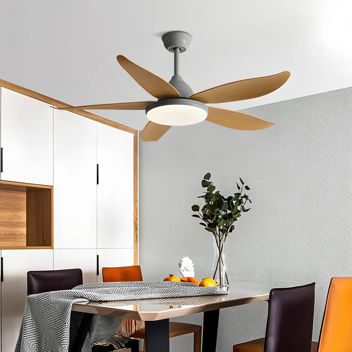 Ventilador de techo contemporáneo de 5 aspas con lámpara | Lersk
