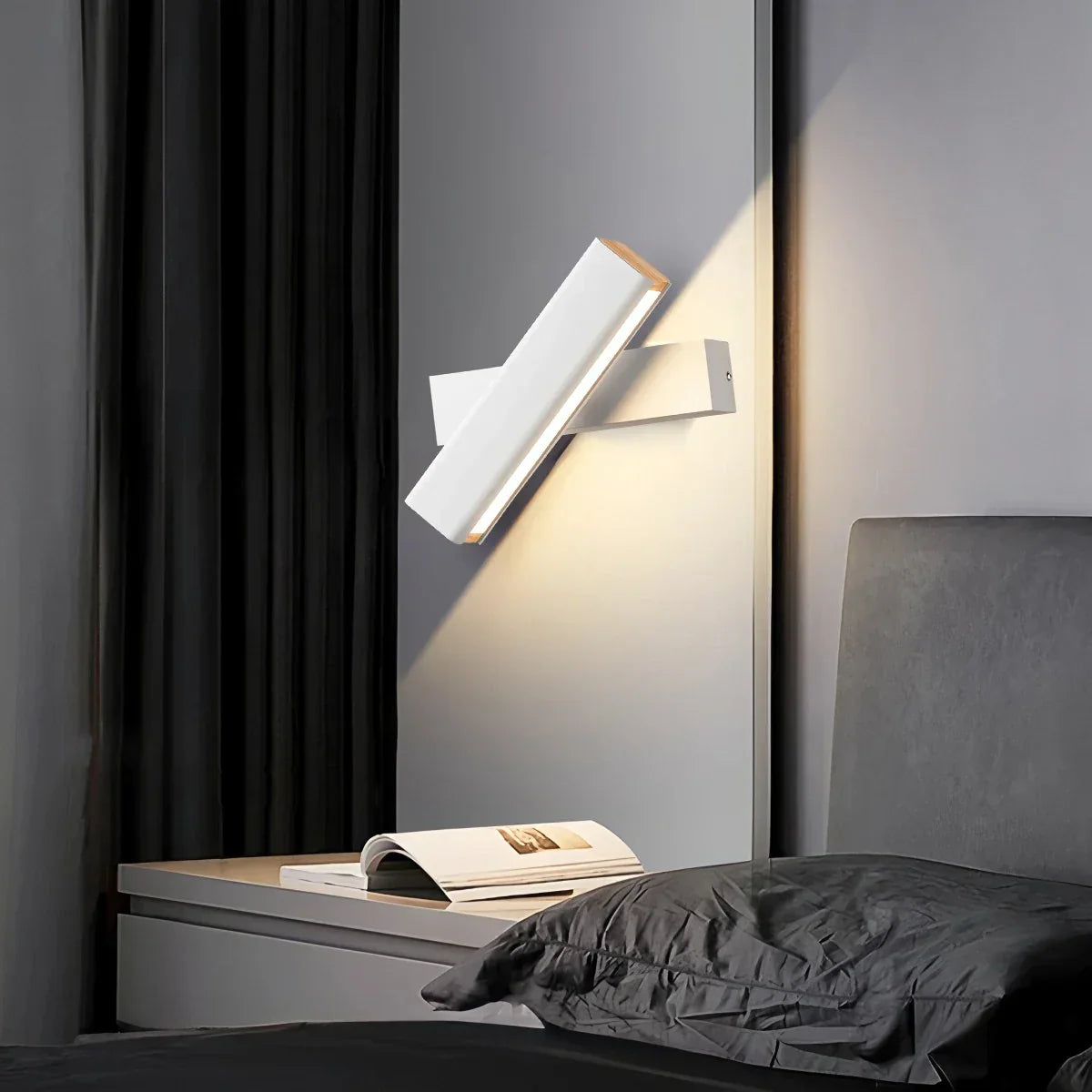 Nastavitelná nástěnná lampa s tyčí do ložnice | Lersk