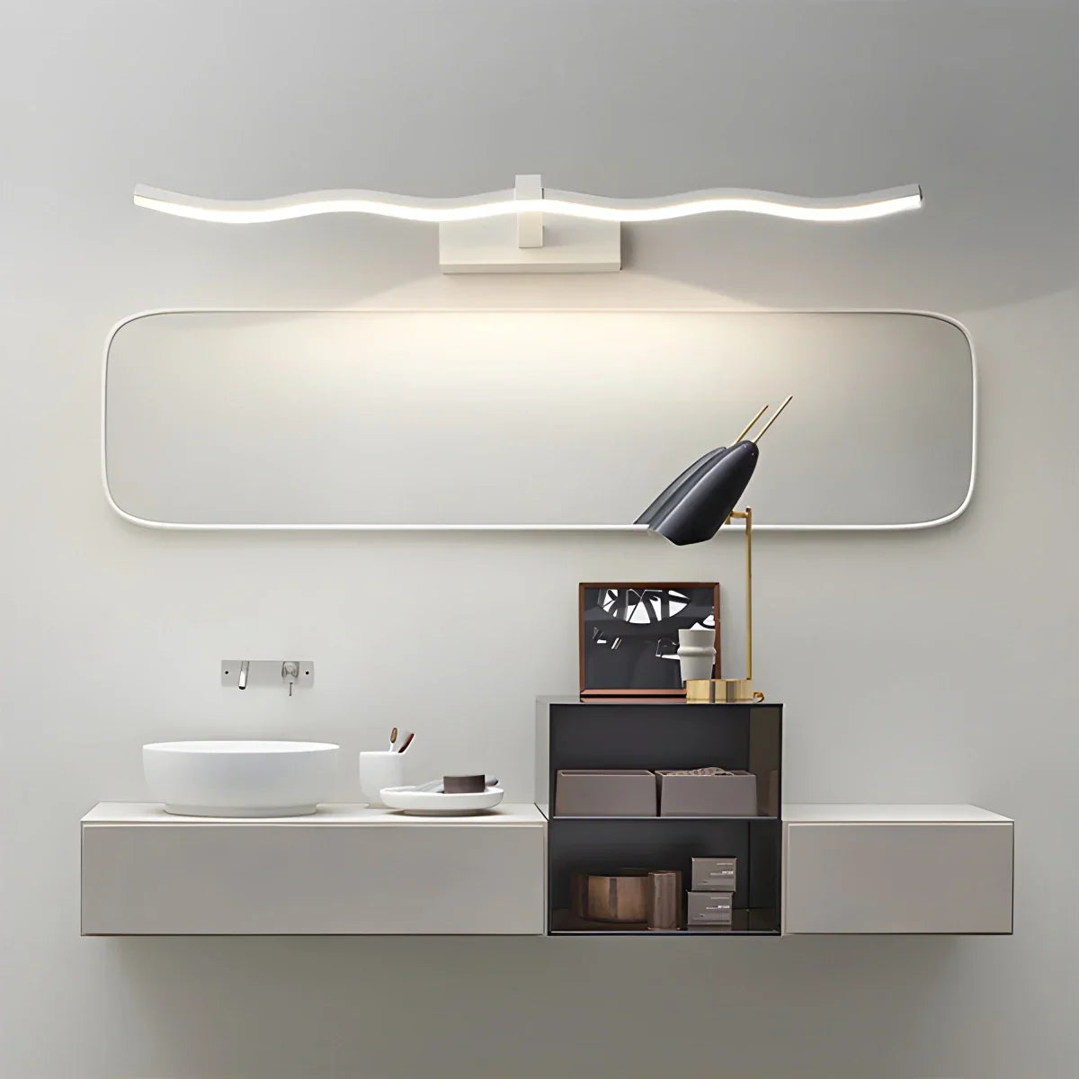 Aplique de pared lineal para baño con espejo | Lersk