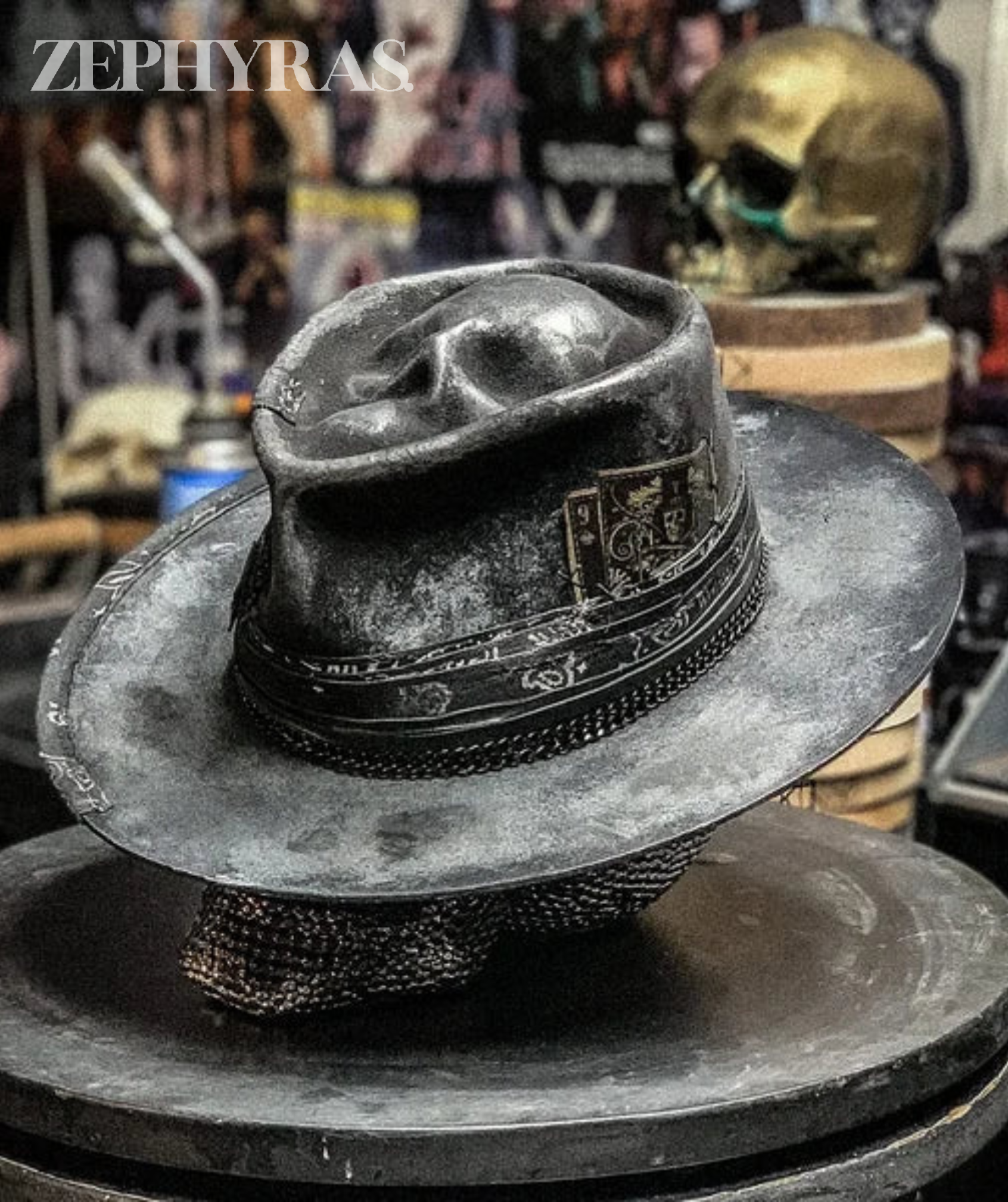Chapéu Caveira Artesanal Design de Disco Moderno para Fãs de Moda Ousada | Lersk
