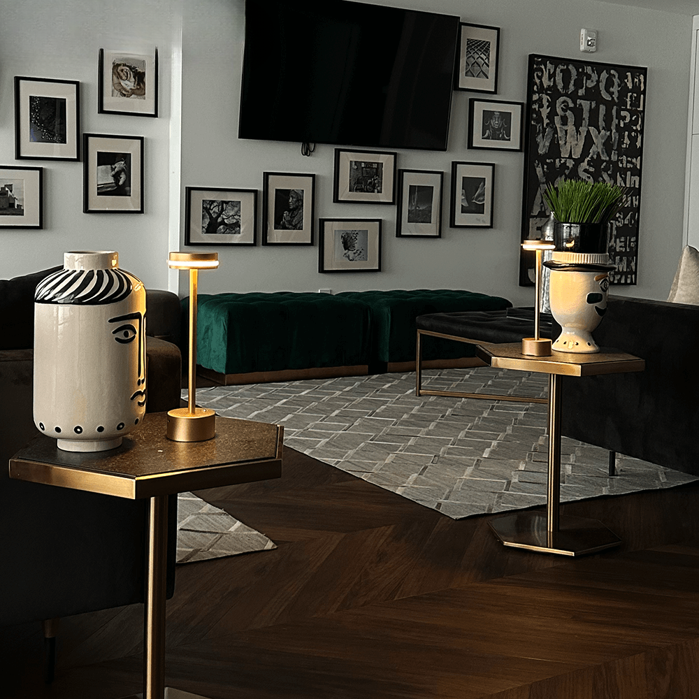 LumaNova Gold LED stolní lampa do obývacího pokoje a ložnice s měkkým teplým světlem | Lersk