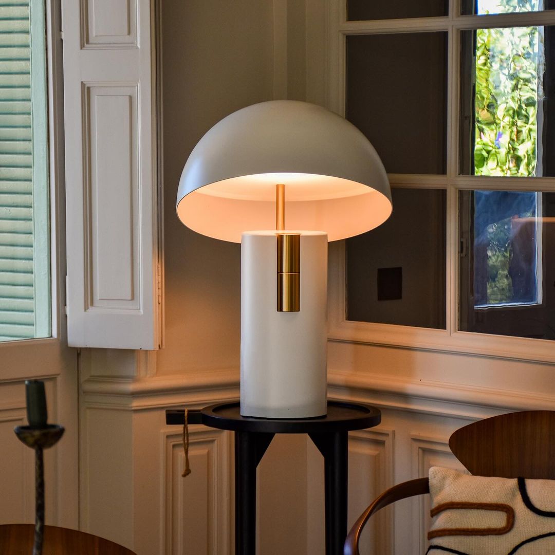 LumaNova Bordlampe til Moderne Stueambiance | Lersk