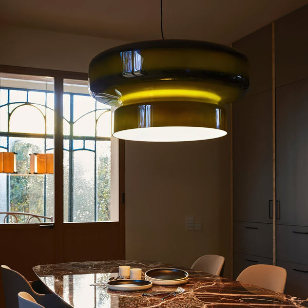Závěsná lampa Nyara z foukaného skla s designem organické formy | Lersk