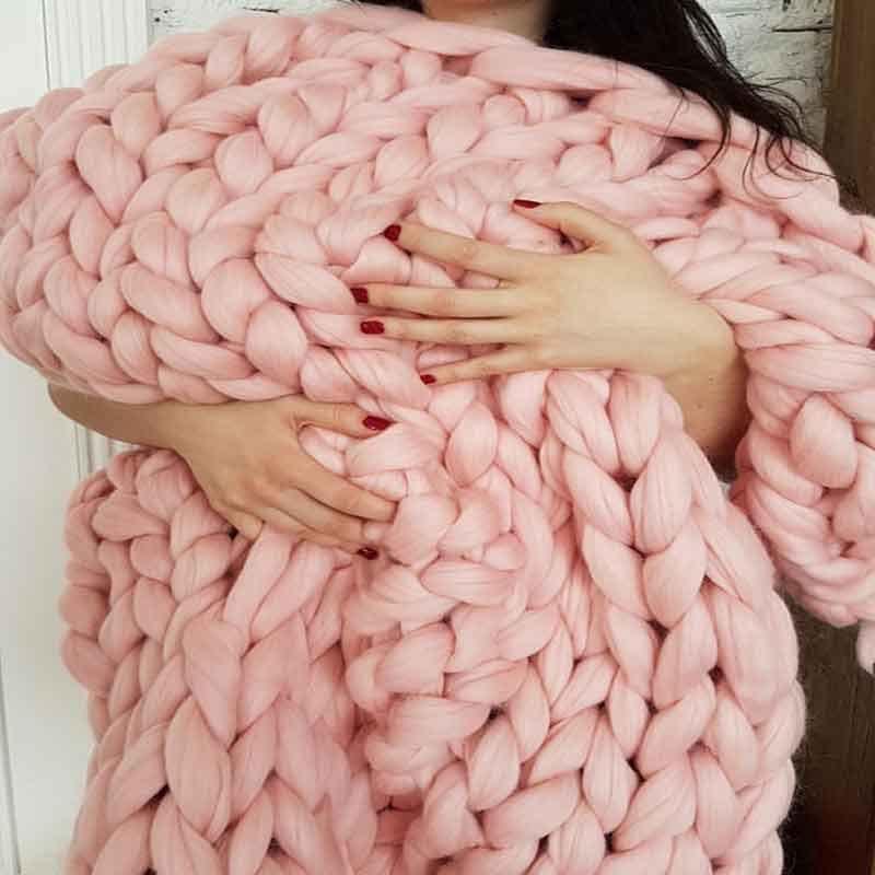 Velora Chunky Knit Throw Blanket Extra Fine Wool Blend | Lersk