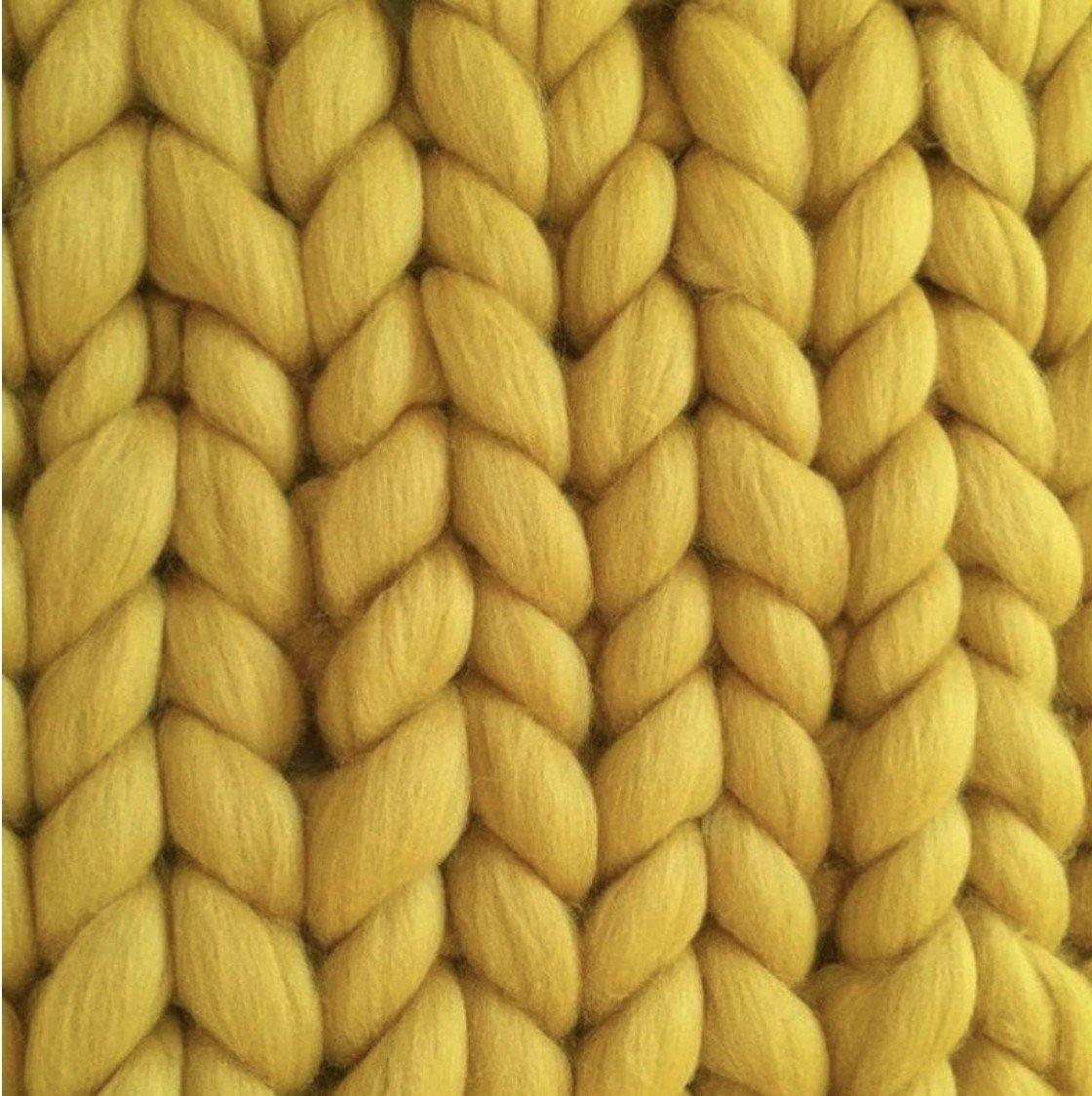 Velora Chunky Knit Throw Blanket Extra Fine Wool Blend | Lersk