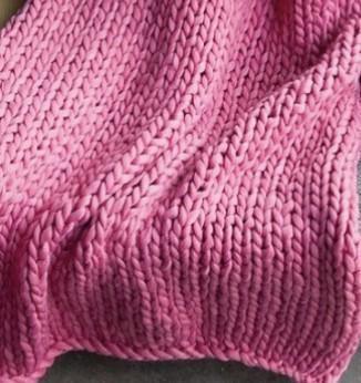 Velora Chunky Knit Throw Blanket Extra Fine Wool Blend | Lersk