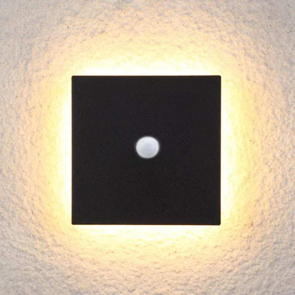 AeroLume Minimalist Outdoor Wall Light Round LED Black White | Lersk