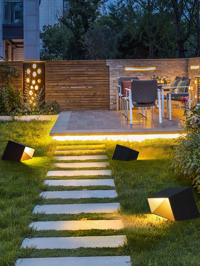 VerdantGlow Solar Garden Lamp - Compact Outdoor Light | Lersk