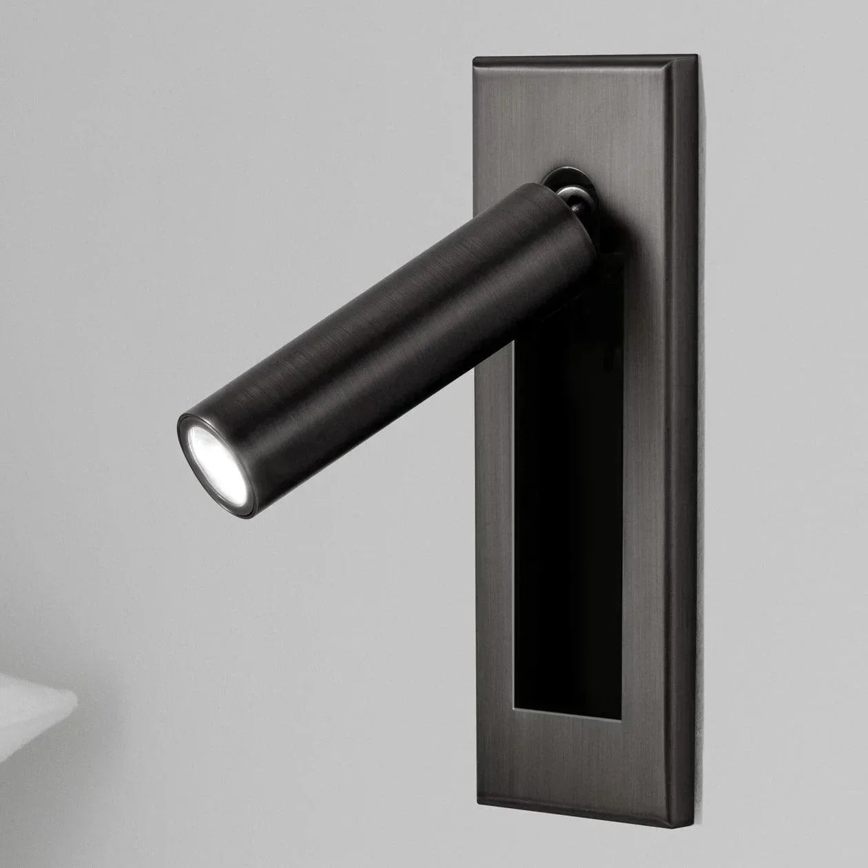 Recessed Bedside Wall Sconce | Lersk