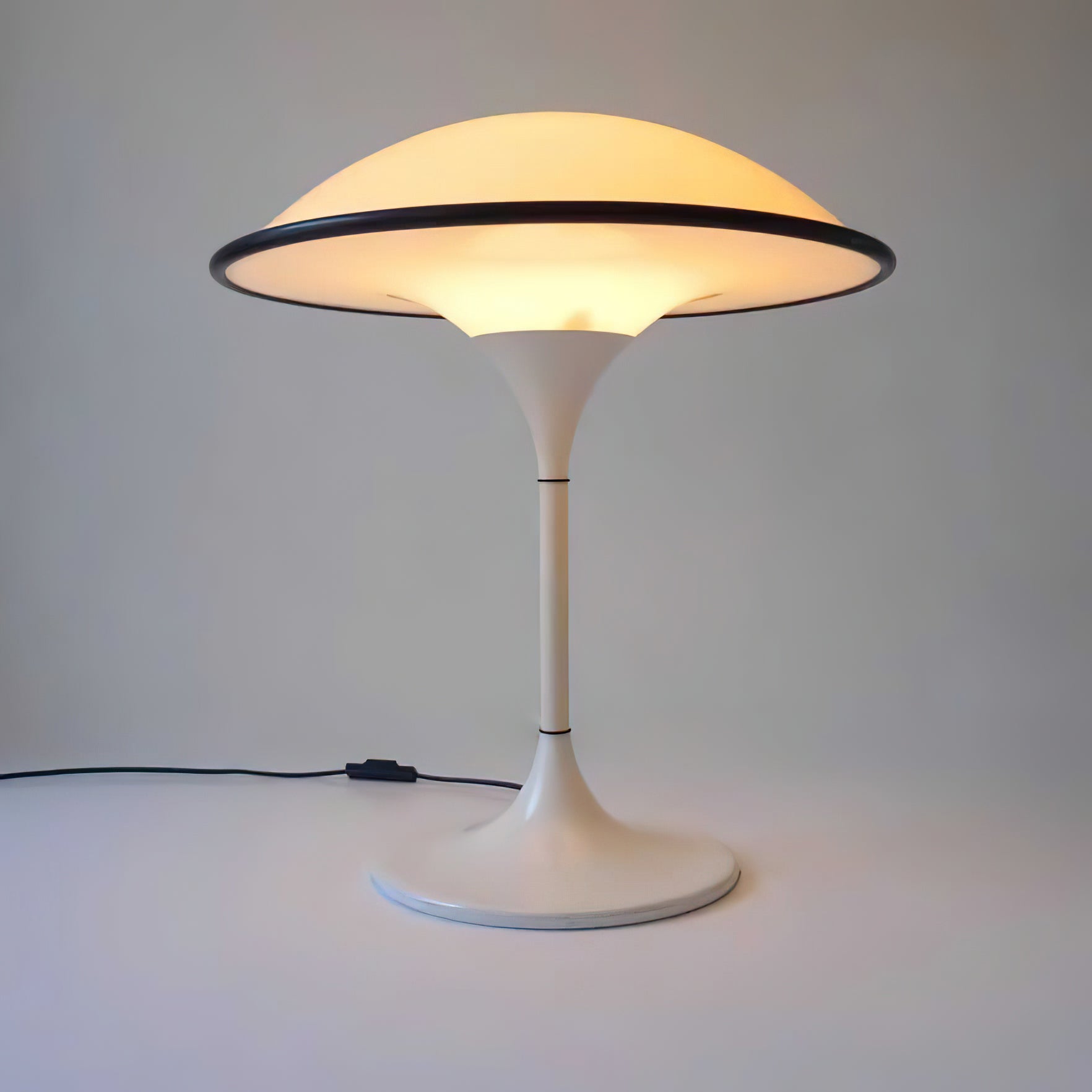 Aurelia Table Lamp by LumaCraft | Elegant, Distinctive | Lersk