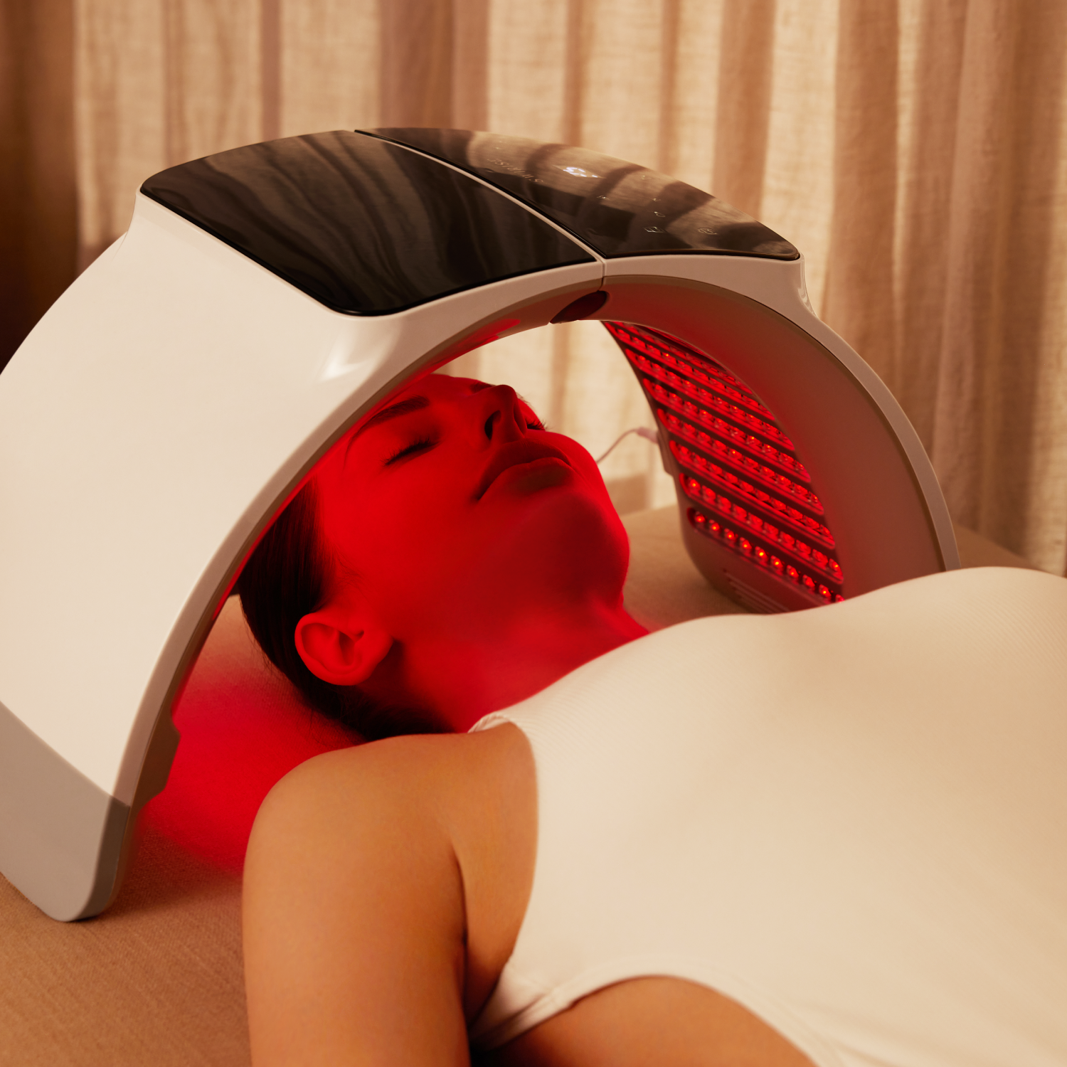 LED Light Therapy Device | 7-Wavelength LED Light Therapy Device for Face & Body | Lersk