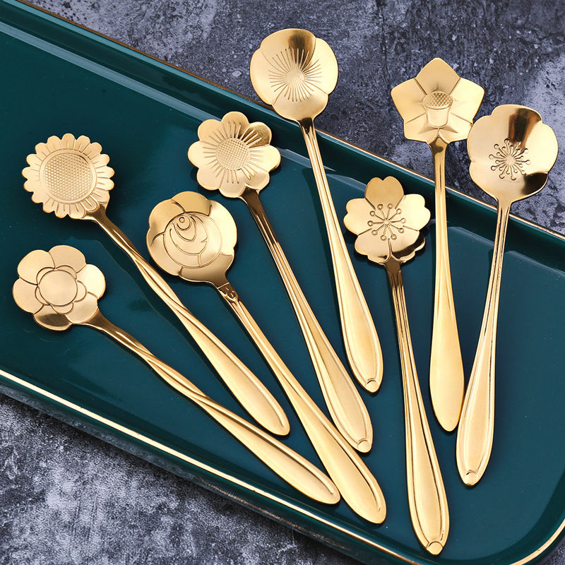 Florin | 8-teiliges Teelöffel-Set aus Edelstahl mit Blumenmotiv | Lersk