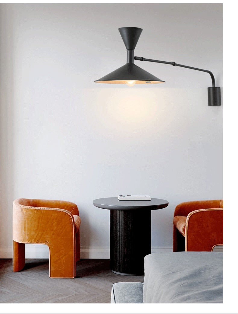 Lampada da parete NovaSwing con braccio oscillante e spina per decorazione camera da letto | Lersk