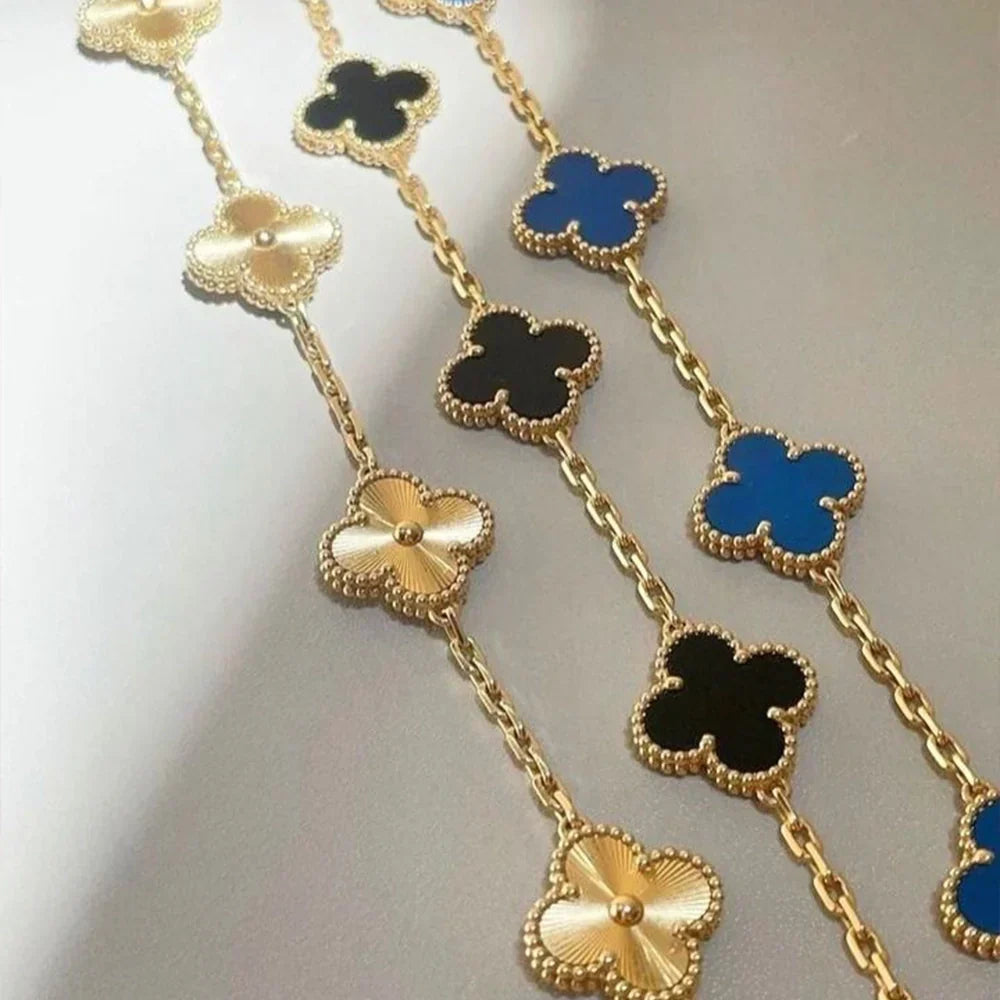 Pulseira Liora Clover com Quatro Charms Florais em Aço Inoxidável Banhado a Ouro 14K | Lersk