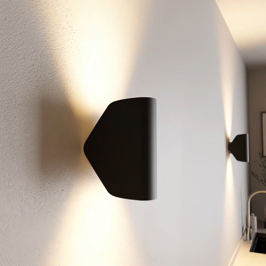 SolaraEdge Outdoor LED Wall Light with Warm Ambient Glow | Lersk