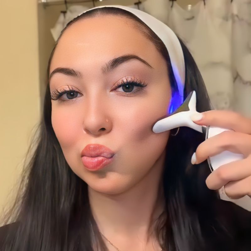LED Face Sculpting Tool For Radiant Skin With EMS And LED Therapy For All Skin Types | Lersk