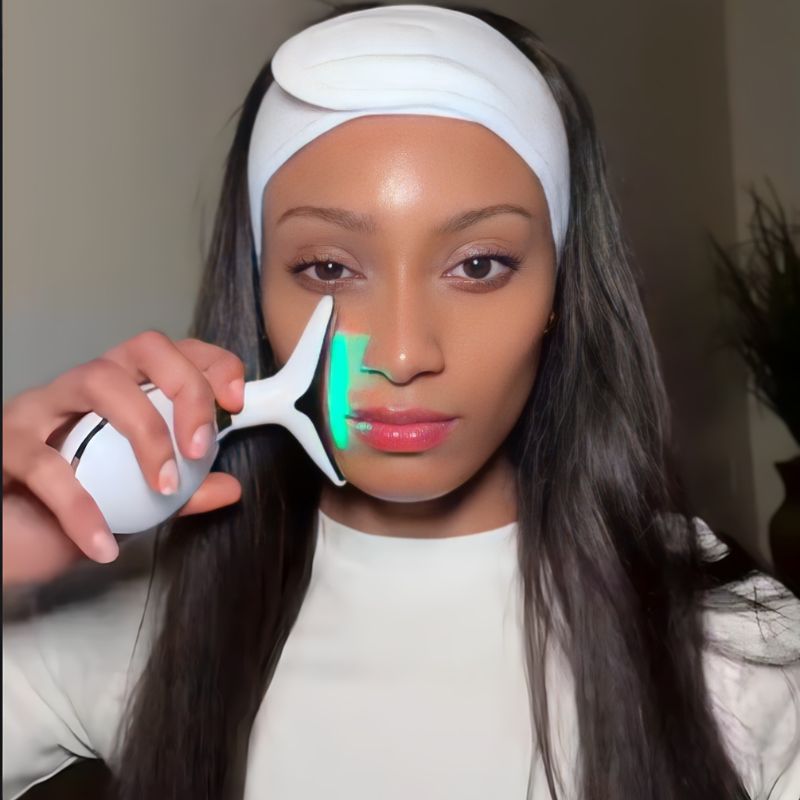 LED Face Sculpting Tool For Radiant Skin With EMS And LED Therapy For All Skin Types | Lersk