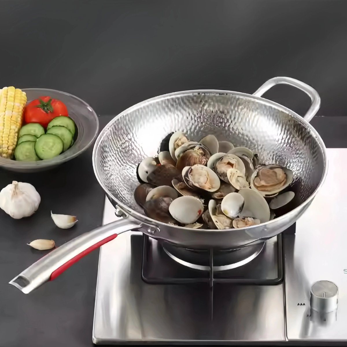 Wok in Titanio Premium con Fondo Tondo per Piani a Induzione e Saltare Facilmente | Lersk