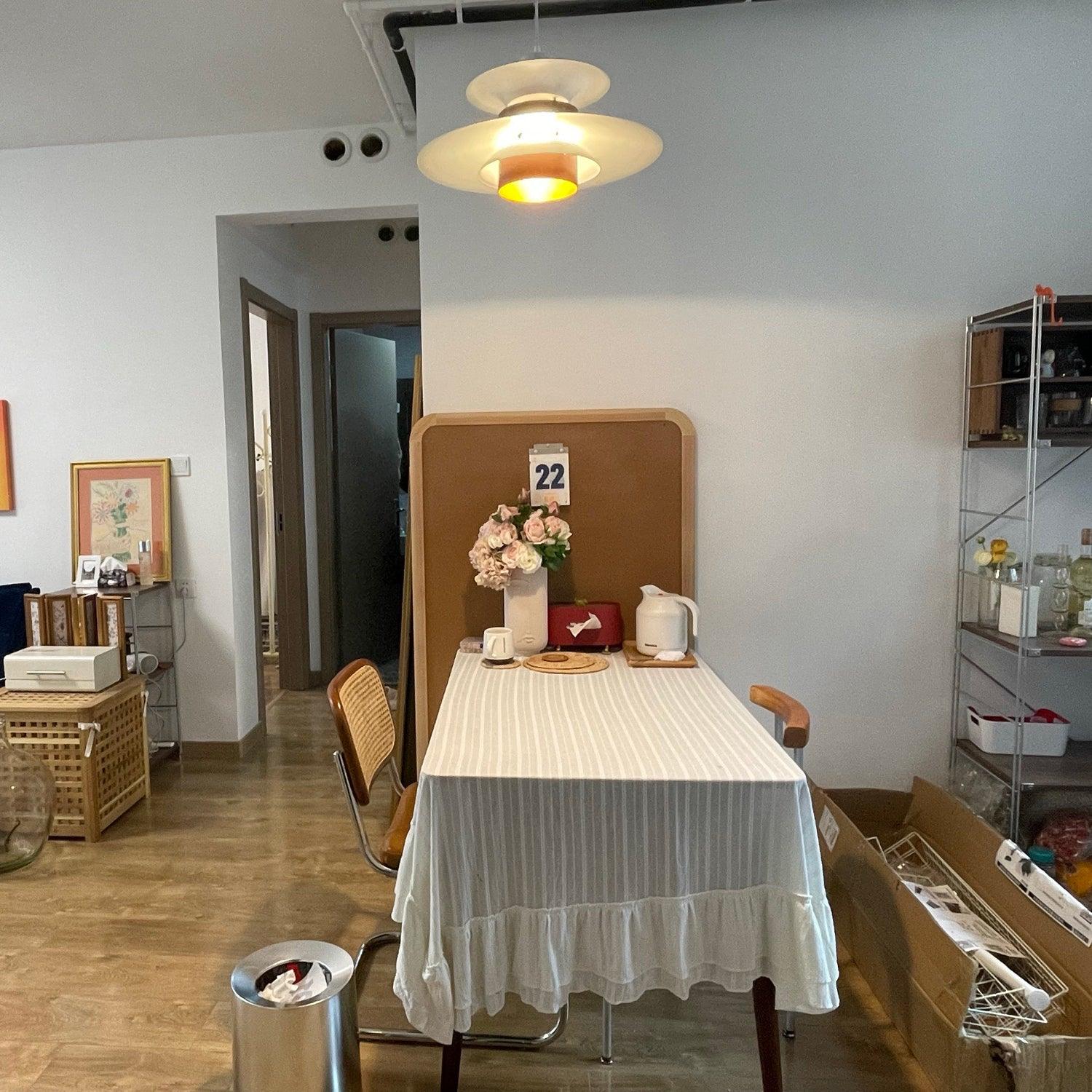 Aurellon | Elegantní závěsná lampa pro nadčasové interiéry | Lersk