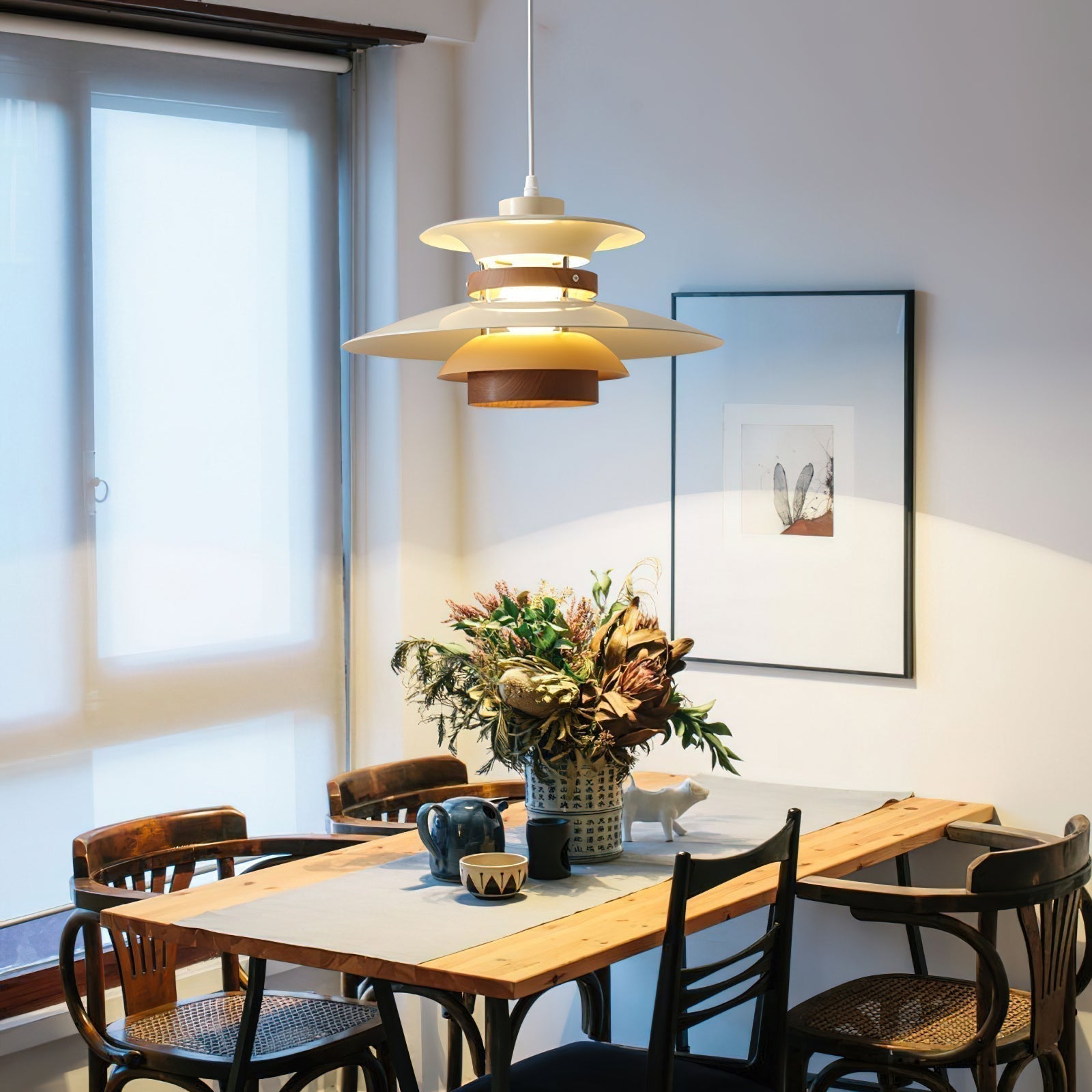 Aurellon | Elegantní závěsná lampa pro nadčasové interiéry | Lersk