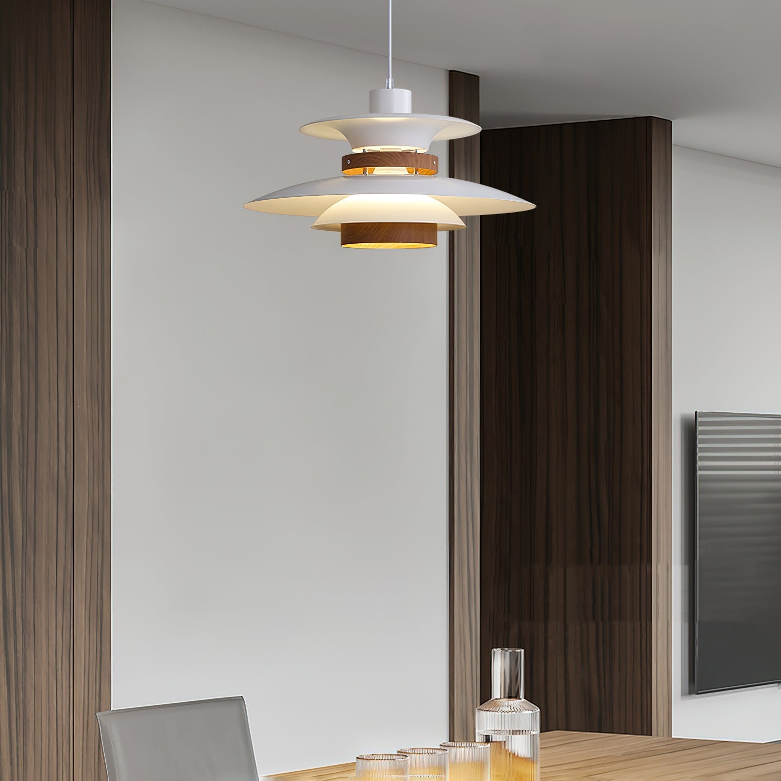 Aurellon | Elegantní závěsná lampa pro nadčasové interiéry | Lersk
