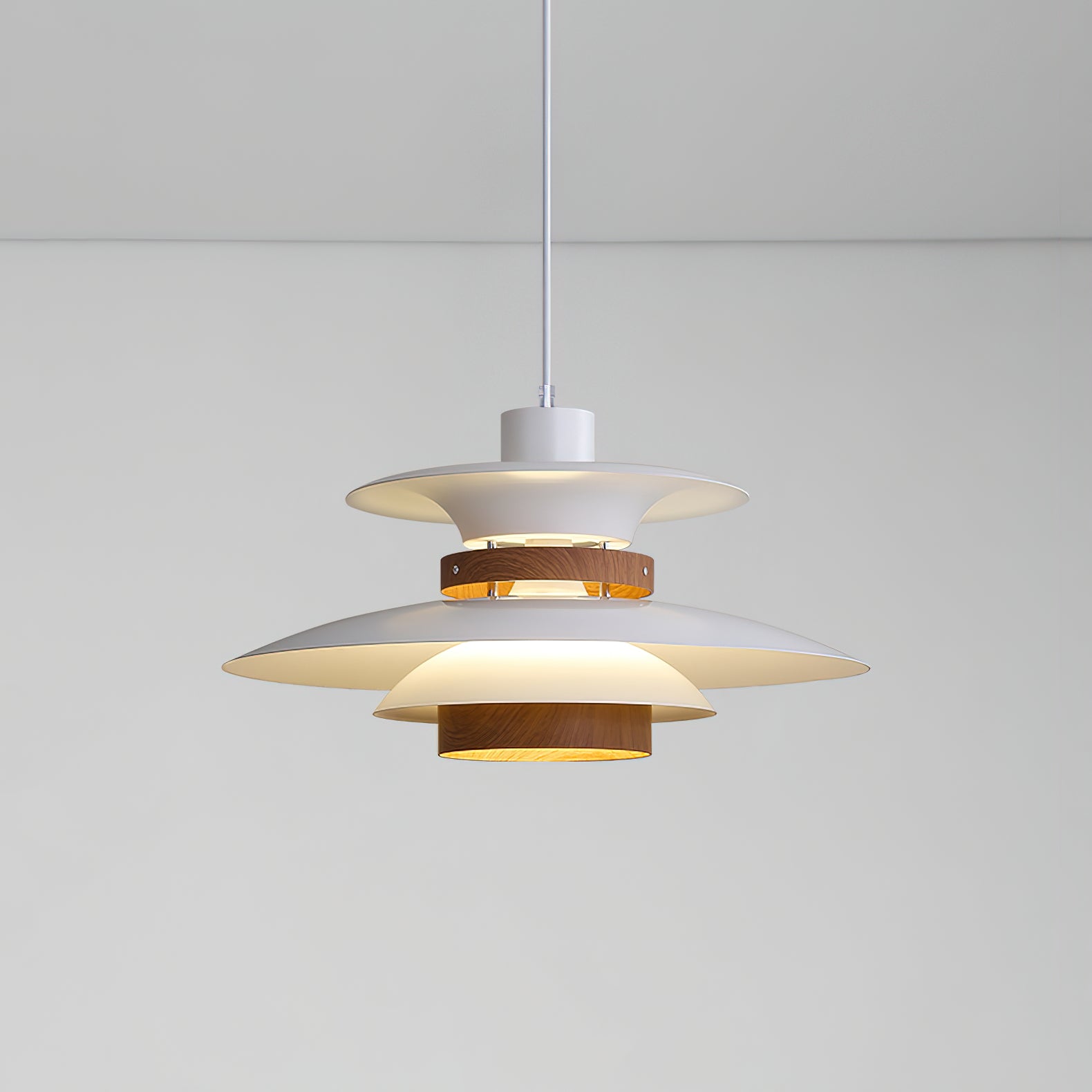 Aurellon | Elegantní závěsná lampa pro nadčasové interiéry | Lersk