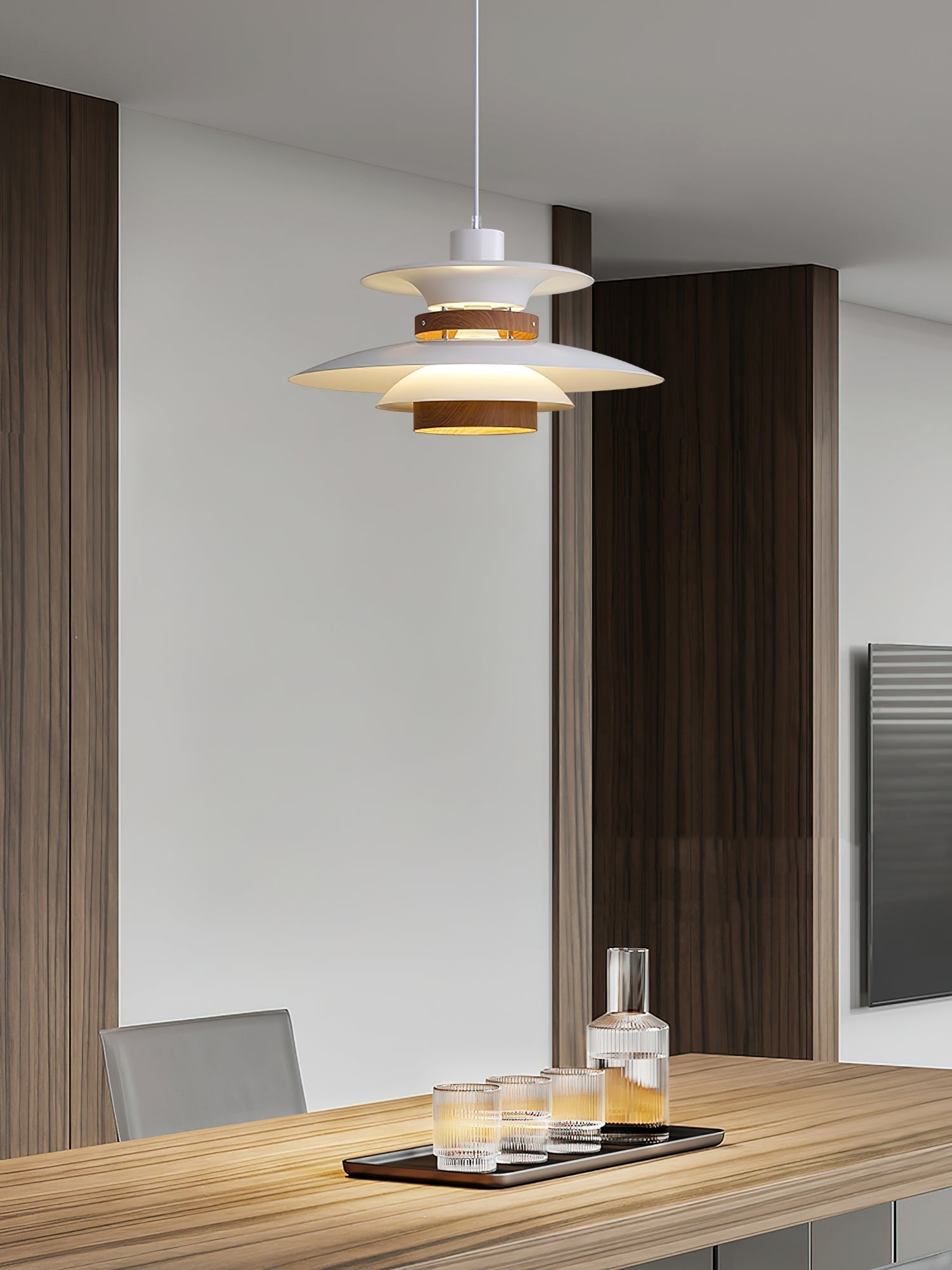 Aurellon | Elegantní závěsná lampa pro nadčasové interiéry | Lersk