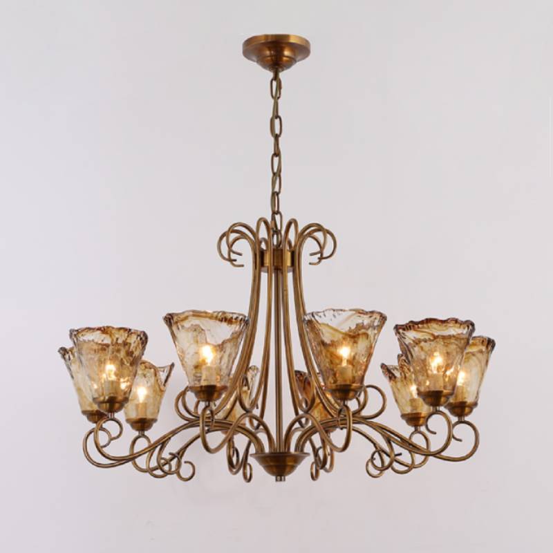 Vintage messingglas lysekrone, klassisk loftslampe til stue og spisestue | Lersk
