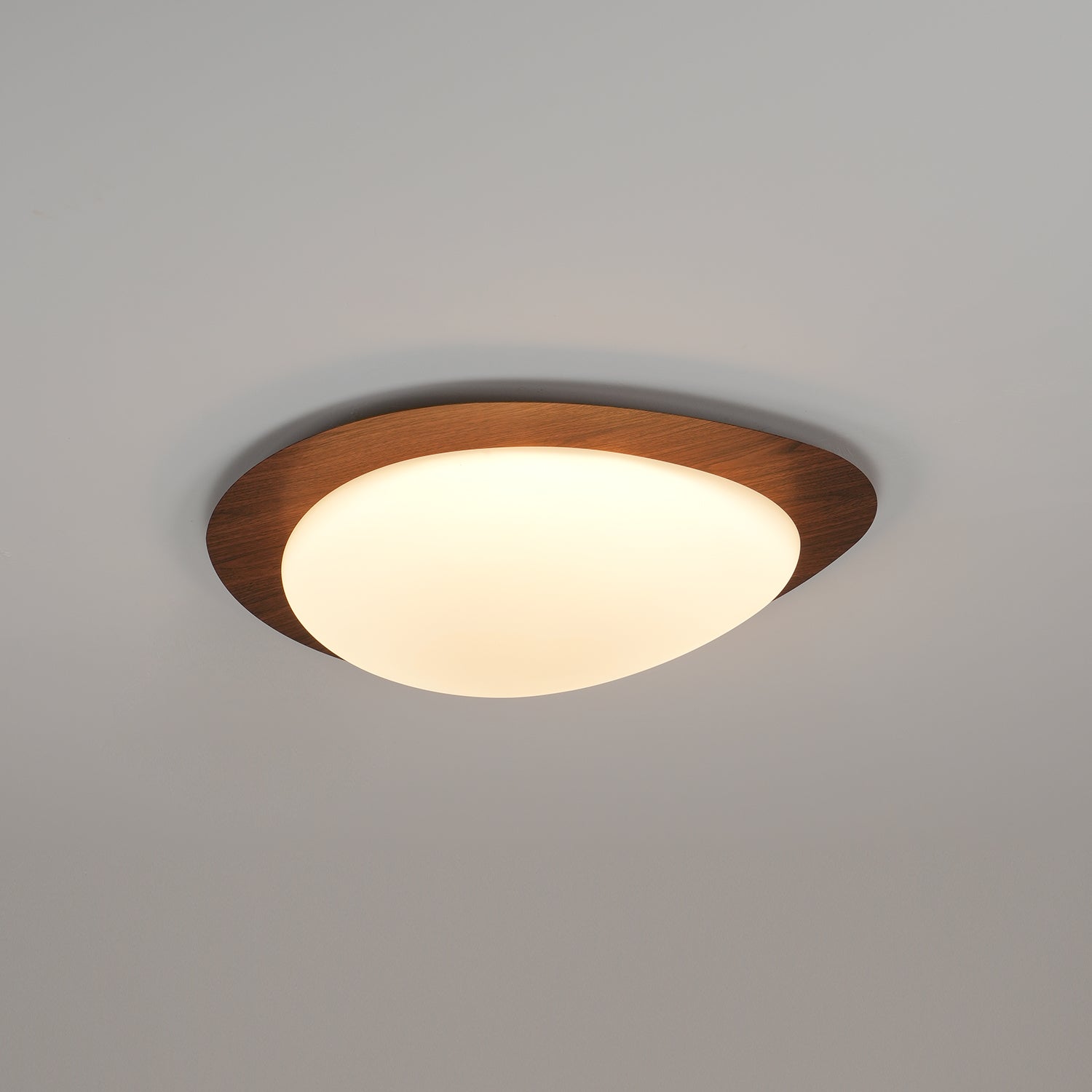 Luz de Teto NexaRipple Walnut Pebble com Brilho Quente | Lersk