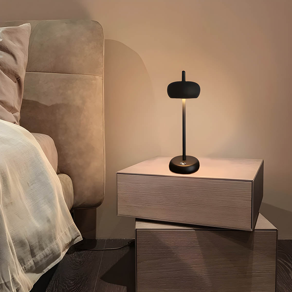 NexaLite Stolní lampa, moderní, elegantní a současný lesk
