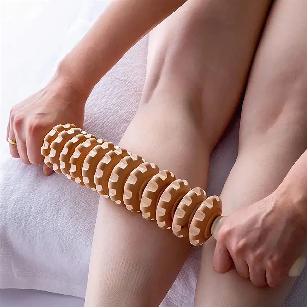 Træfascia-massagerulle med 9 roterende ruller og skridsikkert håndtag til fuld kropsafslapning | Lersk